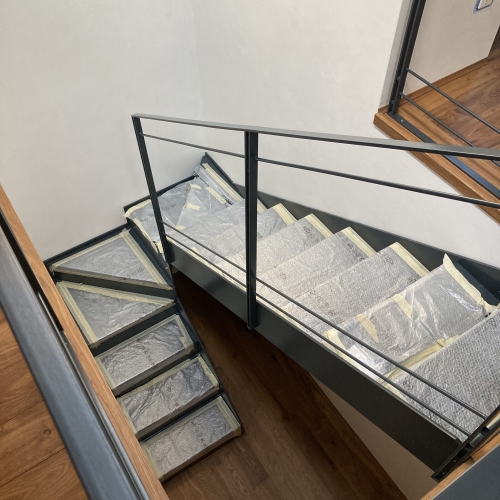 Scala Con Parapetto Minimale